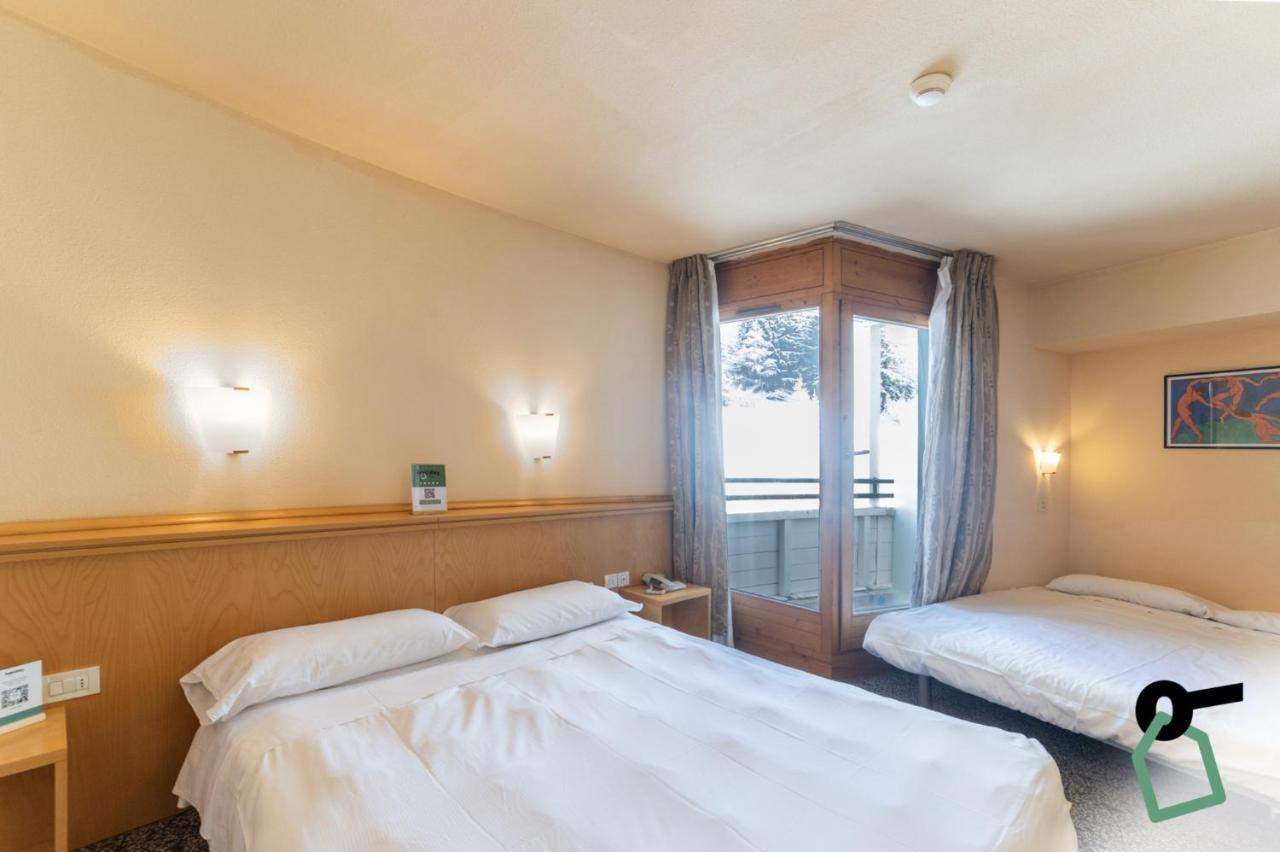 Hotiday Hotel Sestriere Exterior photo