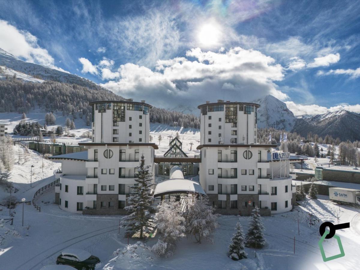 Hotiday Hotel Sestriere Exterior photo