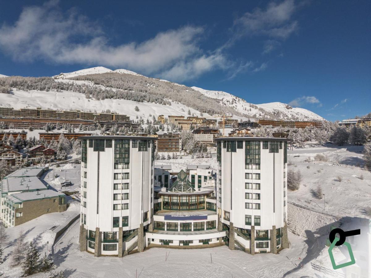 Hotiday Hotel Sestriere Exterior photo