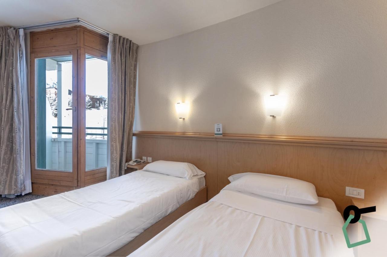 Hotiday Hotel Sestriere Exterior photo
