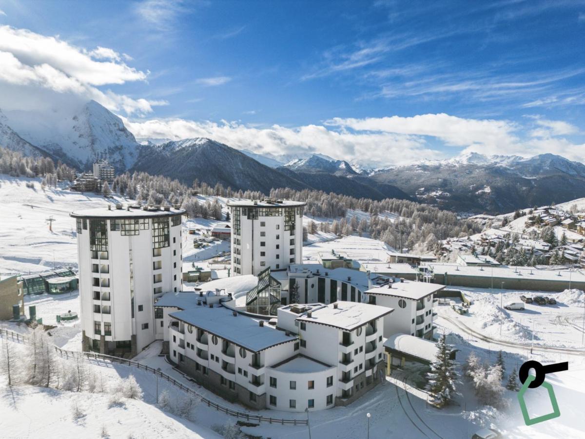 Hotiday Hotel Sestriere Exterior photo